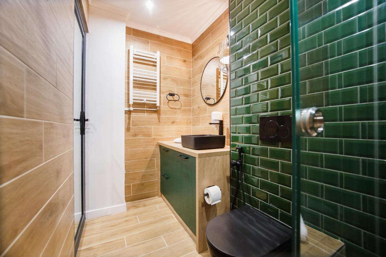 Green Velvet City Retreat Oradea Buitenkant foto