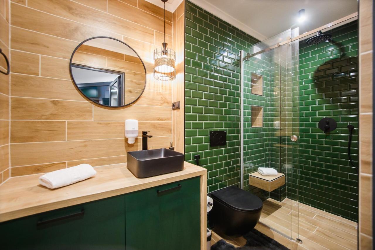 Green Velvet City Retreat Oradea Buitenkant foto