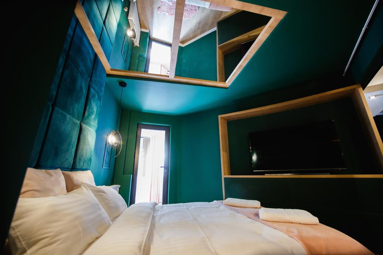 Green Velvet City Retreat Oradea Buitenkant foto