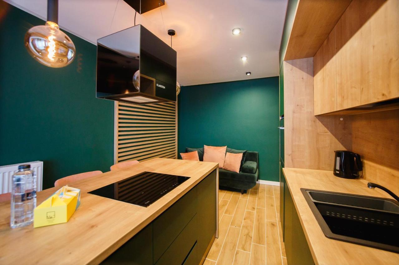 Green Velvet City Retreat Oradea Buitenkant foto